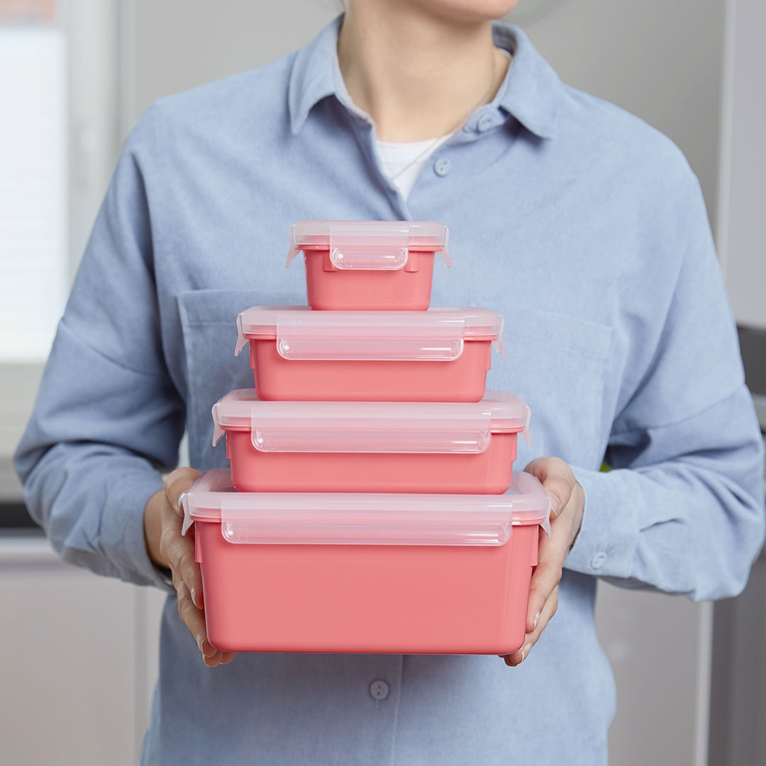 Contenedor de alimentos 4 piezas rosado 0.20 / 0.55 / 0.80 / 2.20 L